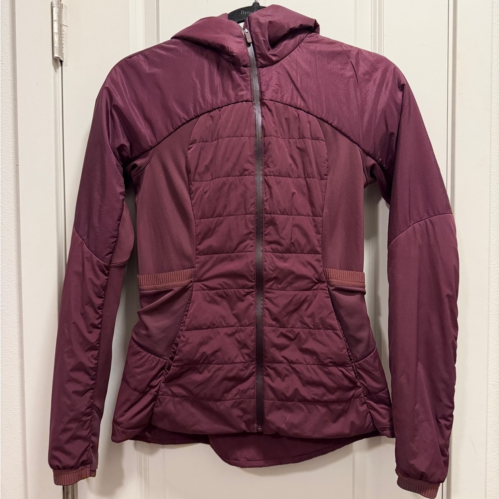 Lululemon DOWN FOR IT ALL JACKET 700 Down PrimaLoft Hoodie 4
burgandy